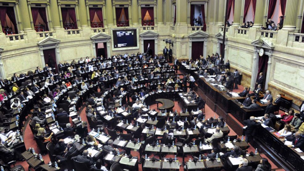 Diputados retomaron la sesión especial sobre la expropiación de acciones de YPF.