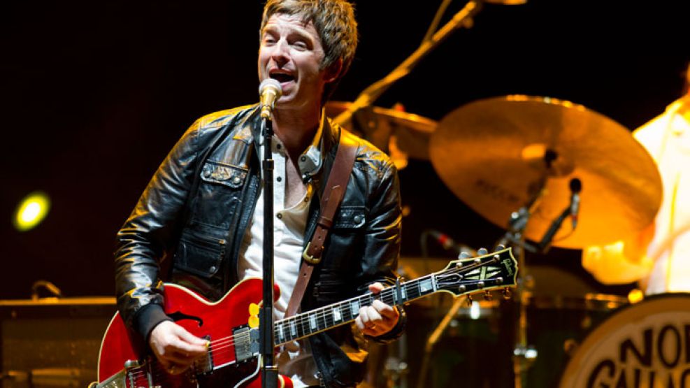 El ex guitarrista y líder de Oasis, Noel Gallagher, hizo vibrar anoche más de diez mil personas en el marco del Personal Pop Festival 2012 en el club GEBA.