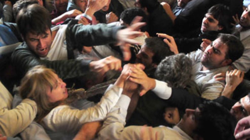 La Cámpora chocó con chacareros que protestaban contra aumentos impositivos.