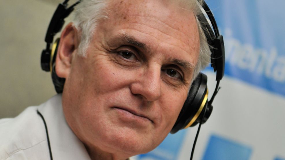 Ulanovsky, en La vuelta, por radio Continental. Este año es columnista de Mañana más, en radio Nacional. 