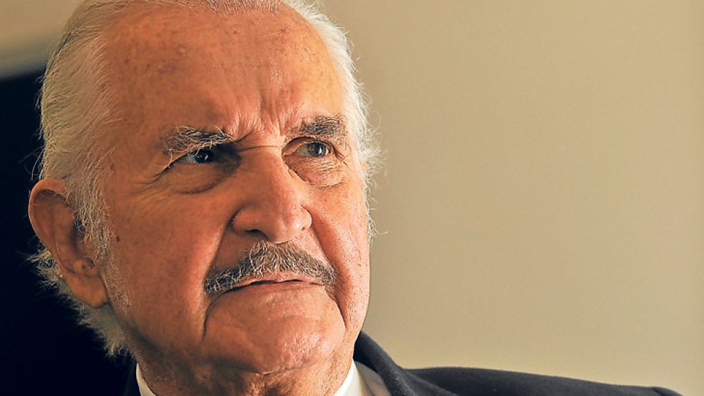 El escritor Carlos Fuentes era de uno de los máximos exponentes vivos de las letras mexicanas. Compartio el cartel del "boom" con García Márquez, Vargas Llosa, Donoso y Cortázar, entre otros.