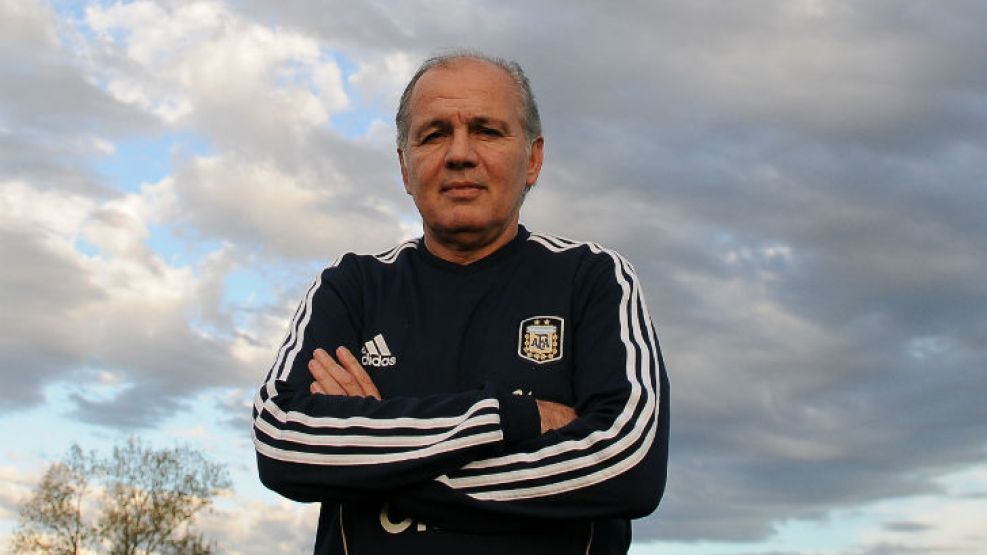 El entrenador de la Selección habló de todo con Perfil.