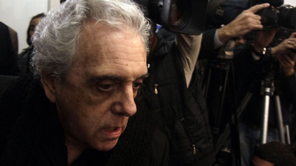 Antonio Gasalla antes de dar la conferencia de prensa.