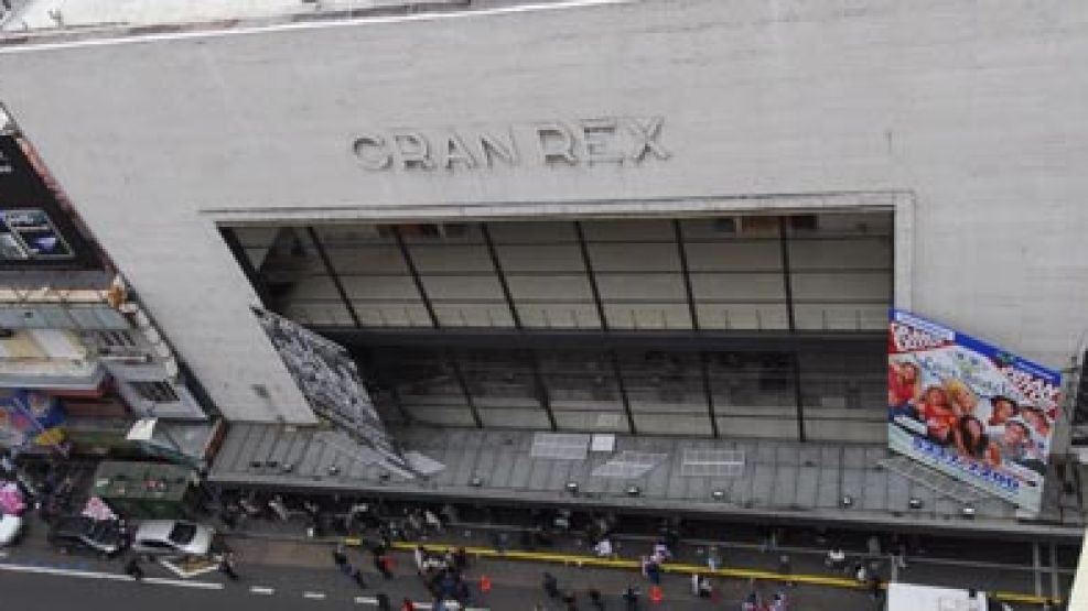 El Teatro Gran Rex es uno de los más importantes de la calle Corrientes.