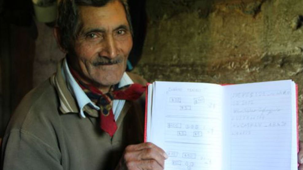 Wenceslao tiene asistencia perfecta a la escuela.