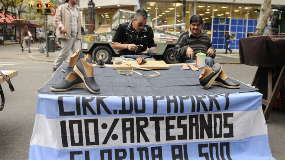 Peru. Ya no podrán estar los vendedores frente a la Legislatura. 