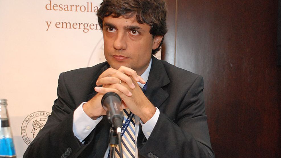 El ex gerente del BCRA, en tiempos de Martín Redrado como presidente de la entidad, lamenta las restricciones a la adquisición de divisas que lleva adelante la AFIP.