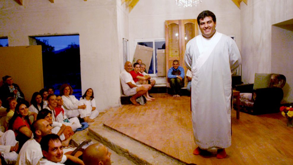 Ricardo Javier Ocampo, públicamente conocido como "Maestro Amor", señalado por cinco casos de abuso sexual.