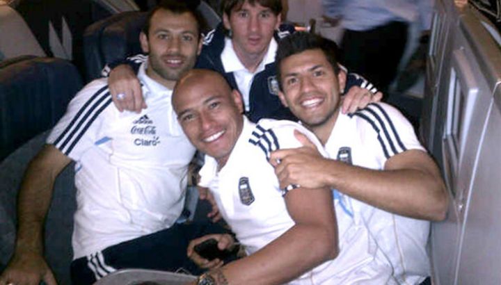 con-una-pulga-en-el-avion