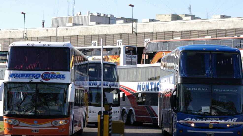 Planta. La nueva terminal constará de 32 dársenas y 57 boleterías. Incluirá una estación de la Línea E de subtes.