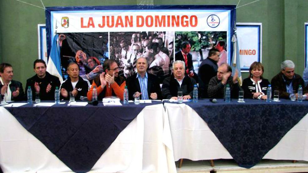 "Scioli 2012", contraataca Cacho Álvarez desde La Juan Domingo.