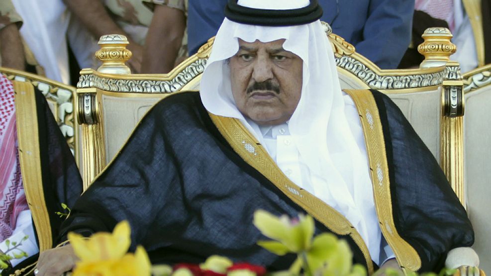 Nayef bin Abdulaziz, de la poderosa Dinastía Al-Saud, tenía 79 años y murió el sábado en Ginebra. 