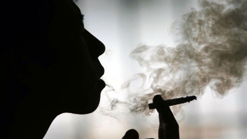 El Ministerio de Salud prorrogó la medida, de incluir mensajes y fotos sobre los daños del cigarrillo, que venció este mes.
