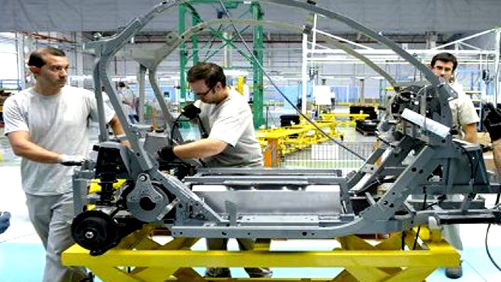 Renault paraliza un 80% de la producción.