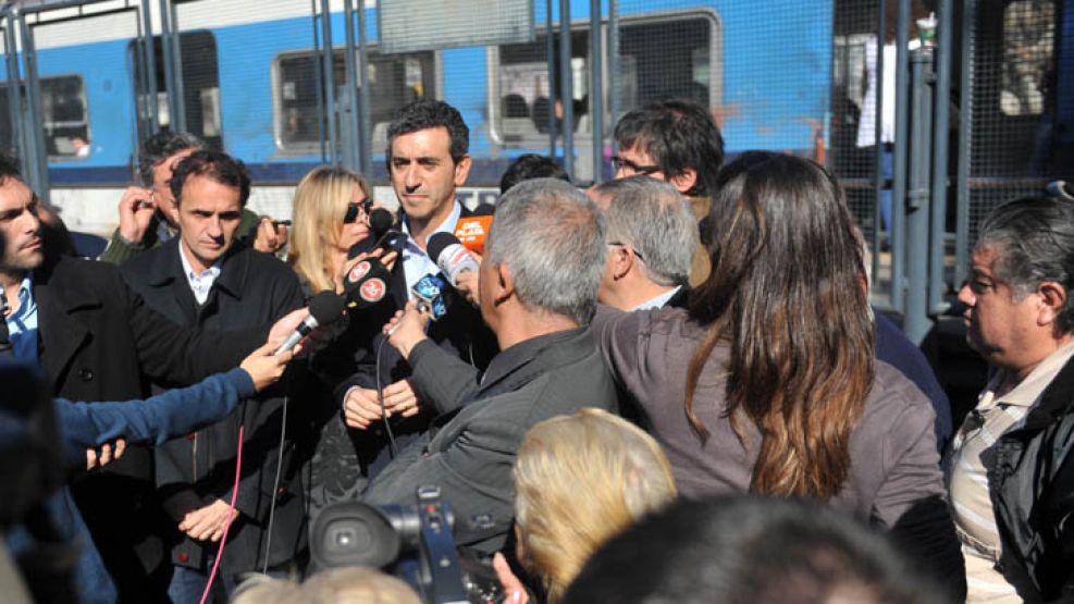 Randazzo recorrió la estación José León Suárez del Ferrocarril Mitre.