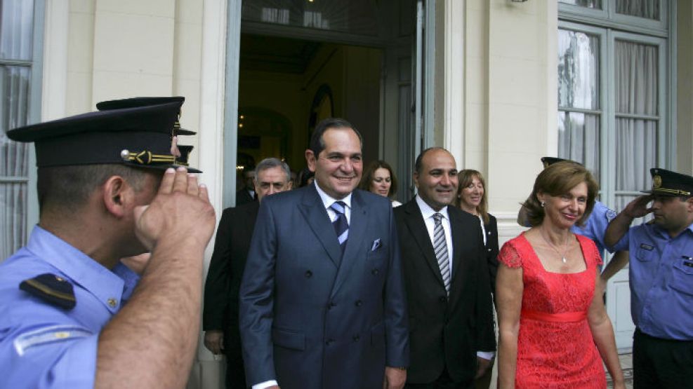 José Alperovich y su esposa, Beatriz Rojkés, en la Casa de Gobierno tucumana. 