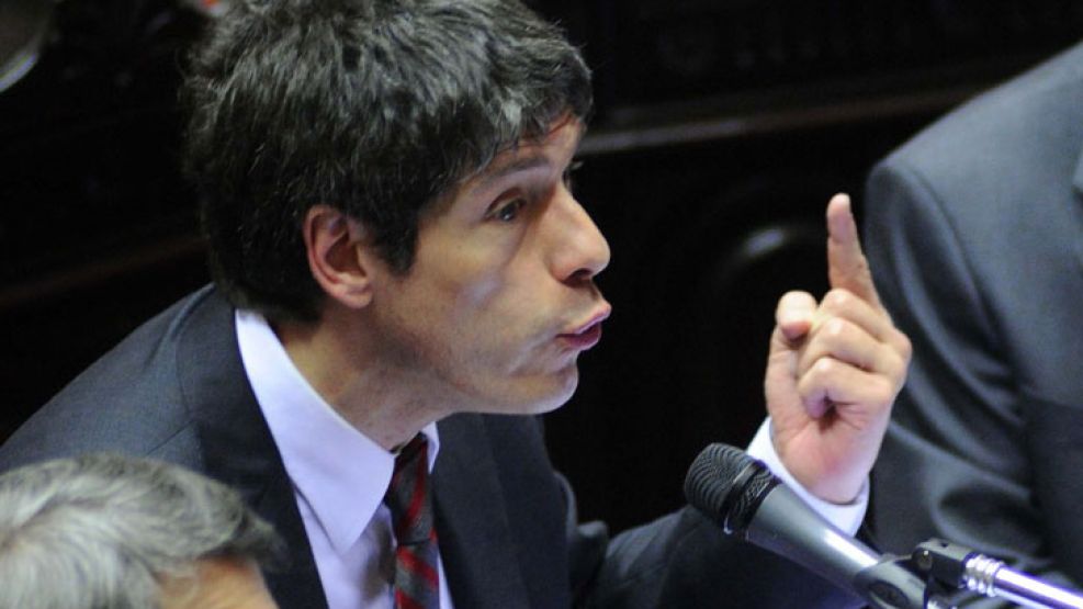 El jefe de Gabinete, Juan Manuel Abal Medina, durante el informe de gestión del Gobierno ante la Cámara de Diputados.