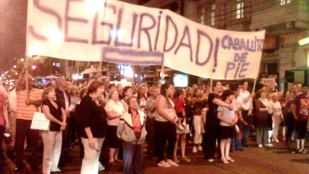 Hoy los vecinos de Caballito se concentrarán en la esquina de Acoyte y Rivadavia. 