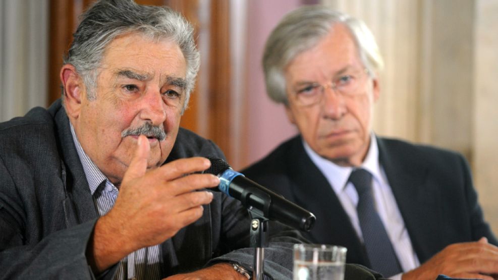 Pepe Mujica y Danilo Astori, viejos aliados que comienzan a encontrar sus roces.