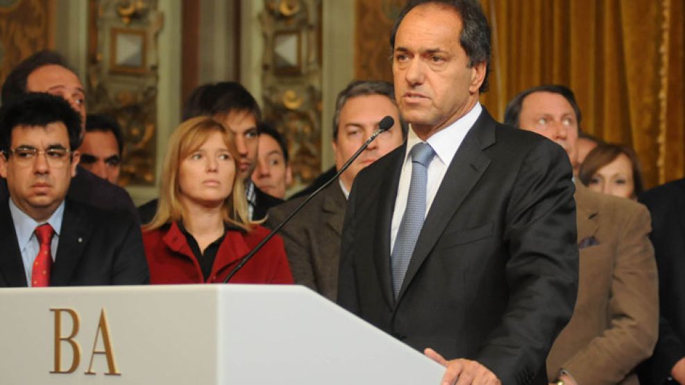 El gobernador bonaerense, Daniel Scioli, durante una conferencia de prensa el 7 de julio. 