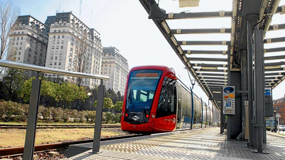 El tranvía usará las vías que ya existen. Estudian que llegue a Retiro.