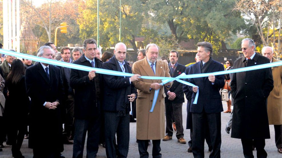 Biolcati inauguró la rural escoltado por Macri, Rodríguez Larreta y el "Momo" Venegas.