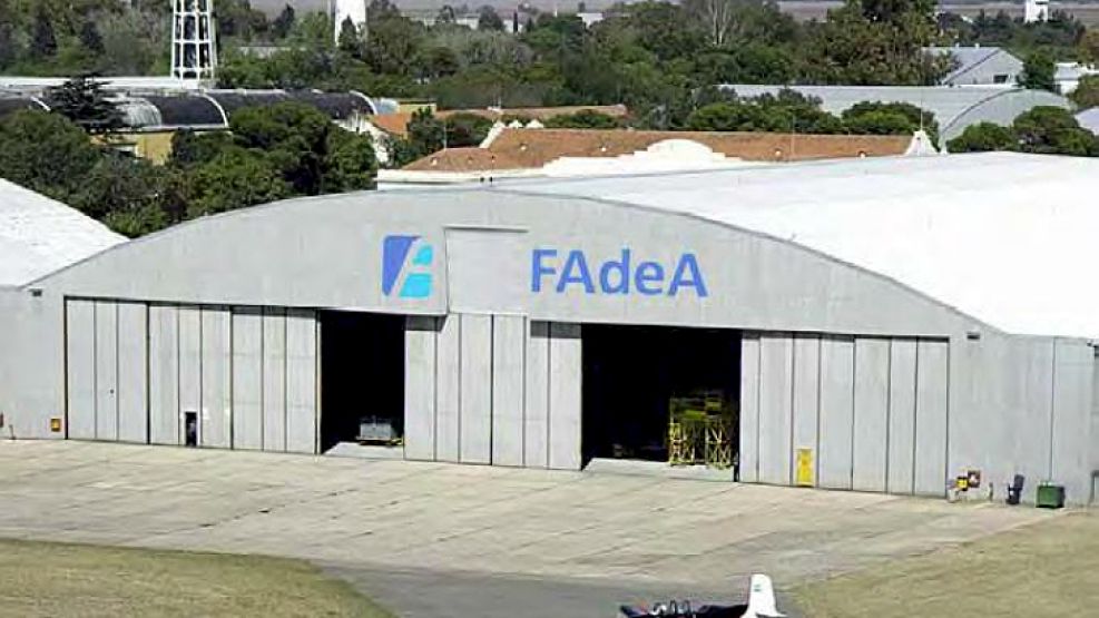 Uno de los hangares en las instalaciones de la fábrica en Córdoba.