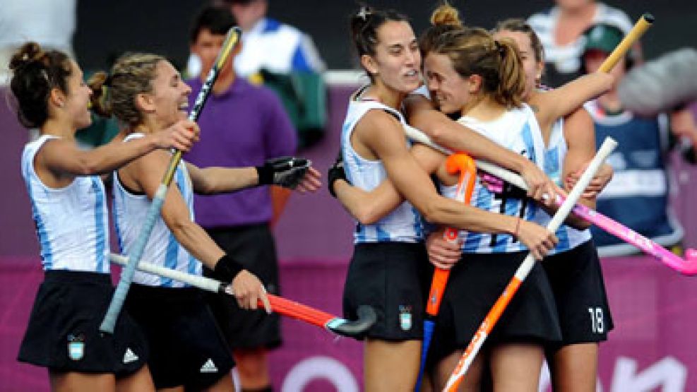 Las Leonas debutaron con una gran victoria ante Sudáfrica.