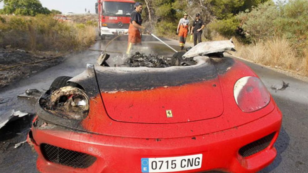 Así quedó la Ferrari de Ever Banega.