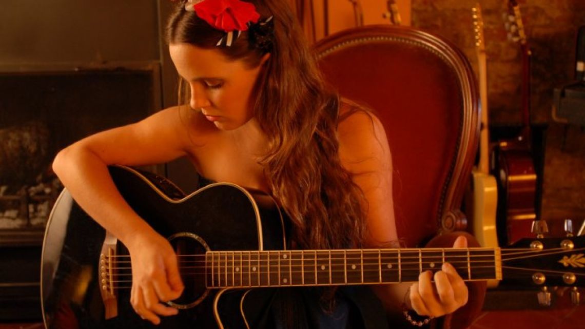 Sol Machhi Sol Mihanovich en Velma Café | Exitoina