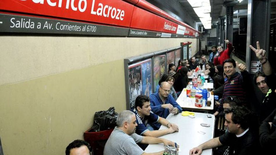 Sigue El Paro De Los Metrodelegados Y Se Complica La Guerra Nación ...