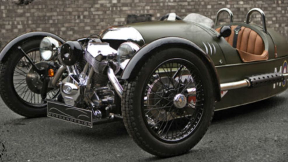 El Morgan 3 Wheeler es la resurrección del viejo triciclo o auto de tres ruedas inspirado en la estética de los aviones de la Segunda Guerra Mundial.