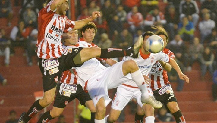 instituto-vs-huracan