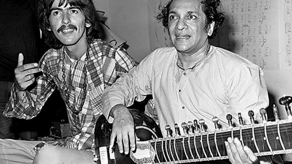 George Harrison y Ravi Shankar