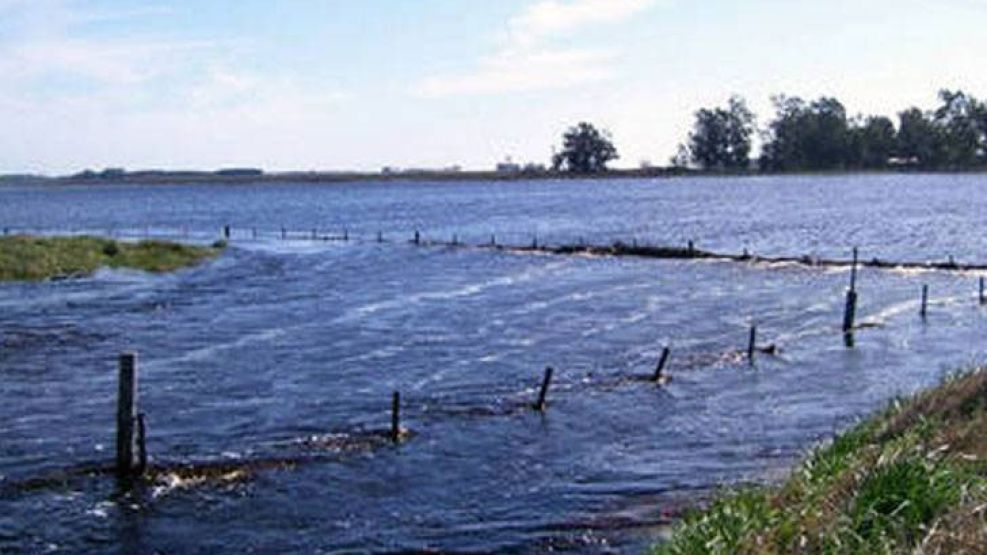 Inundaciones en Saladillo. Se calcula que más de 10 millones de hectáreas en la provincia quedaron bajo el agua. 