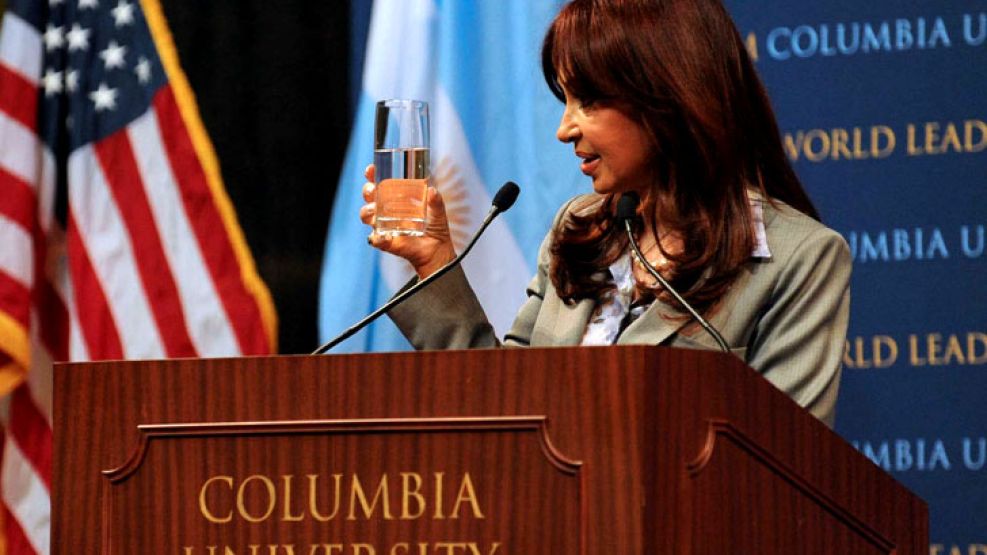 En 2009 Cristina disertó en la Universidad de Columbia de Nueva York.