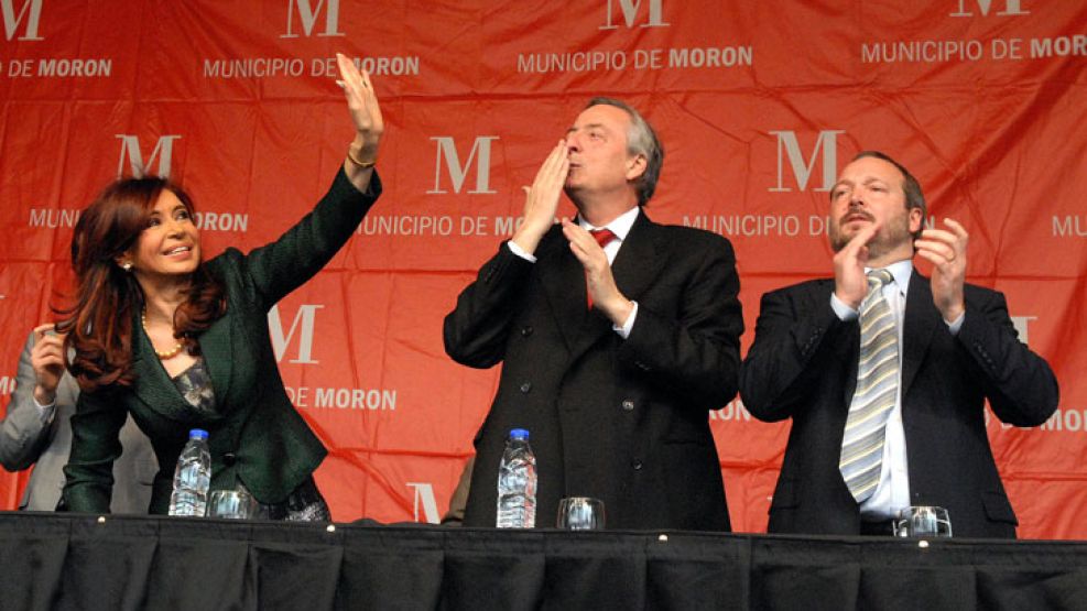 La visita de Cristina y Néstor Kirchner a Morón, en 2010. 