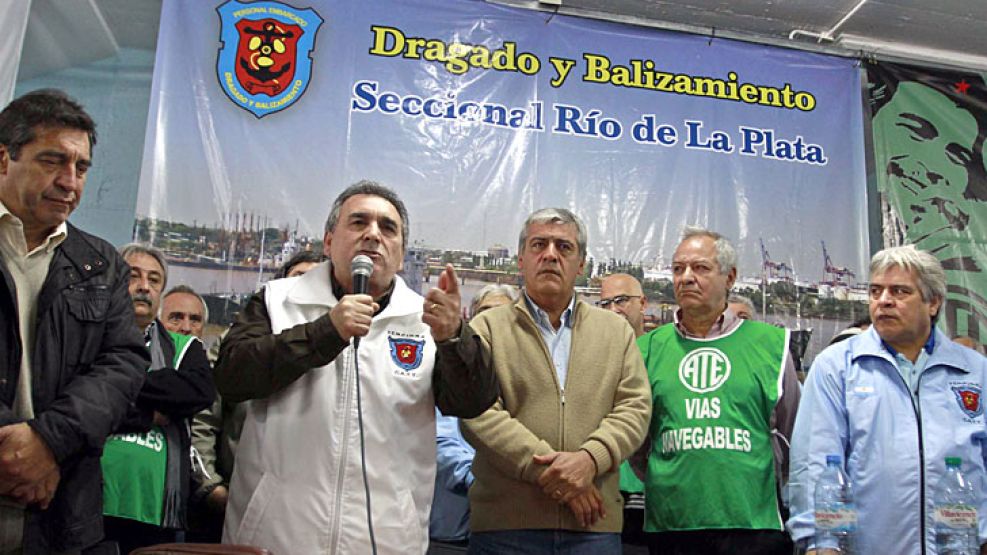 los trabajadores de su gremio y otros de ATE analizaban hoy en asamblea la posibilidad de tomar el predio en la Isla Demarchi