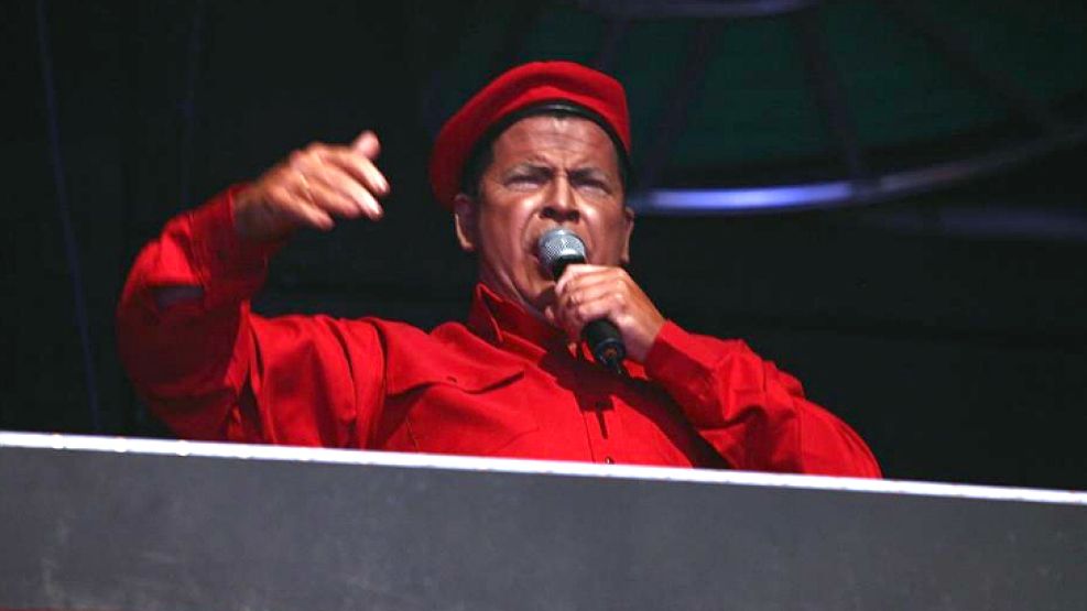 Fernando Ramírez como Hugo Chávez