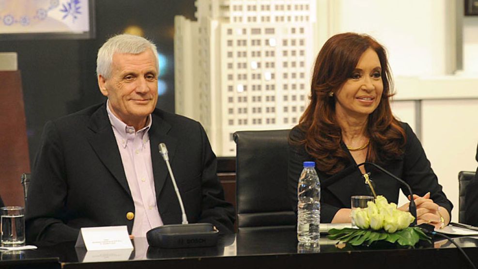 Cristina junto a Antonio Caló, nuevo titular de la CGT oficial.