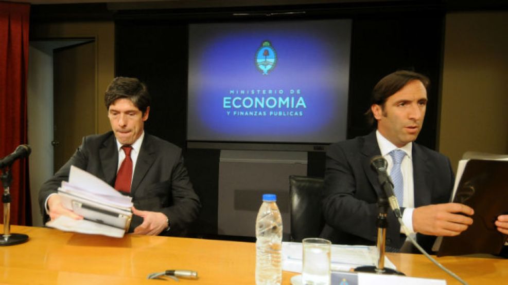 "El 63 por ciento del total de los juicios que se llevan en Prefectura naval se han tramitado en un único juzgado en Río Gallegos", denunció Lorenzino.