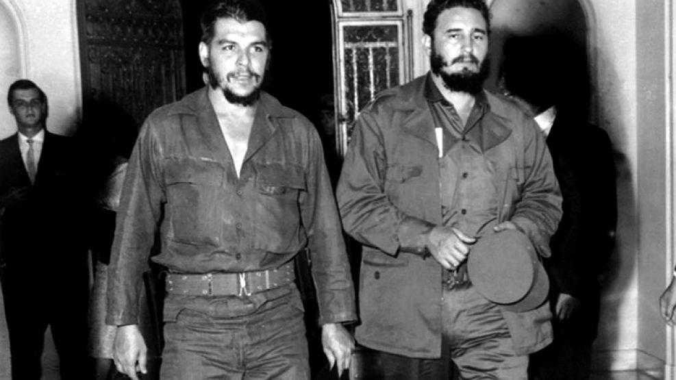 El Che Guevara y Fidel Castro, habría querido continuar los planes tras el repliegue soviético.