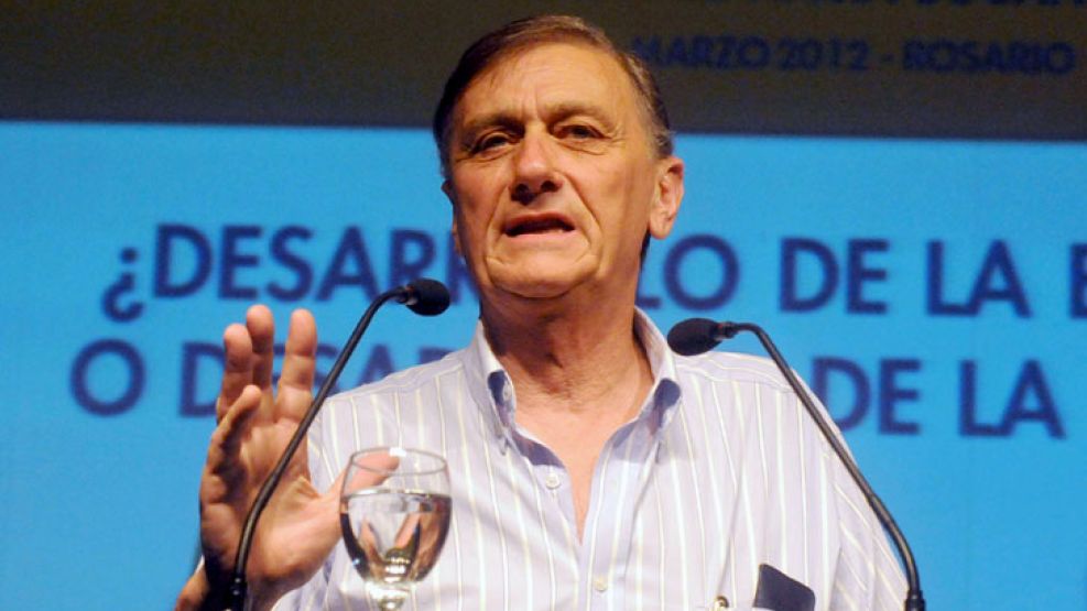 Hermes Binner le respondió al kirchnerismo.