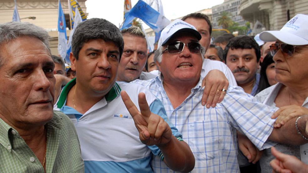 La protesta cristalizó la alianza entre Moyano y Barrionuevo.