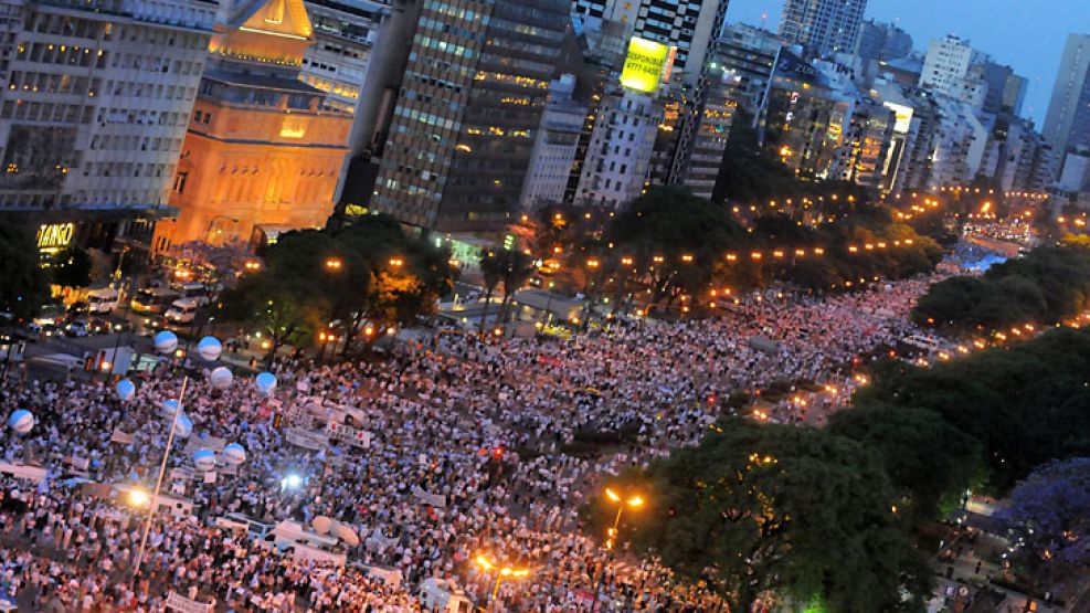 Gran concurrencia en las protestas del 8N.