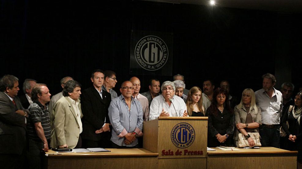 El líder de la CGT de Azopardo, Hugo Moyano, en la rueda de prensa.