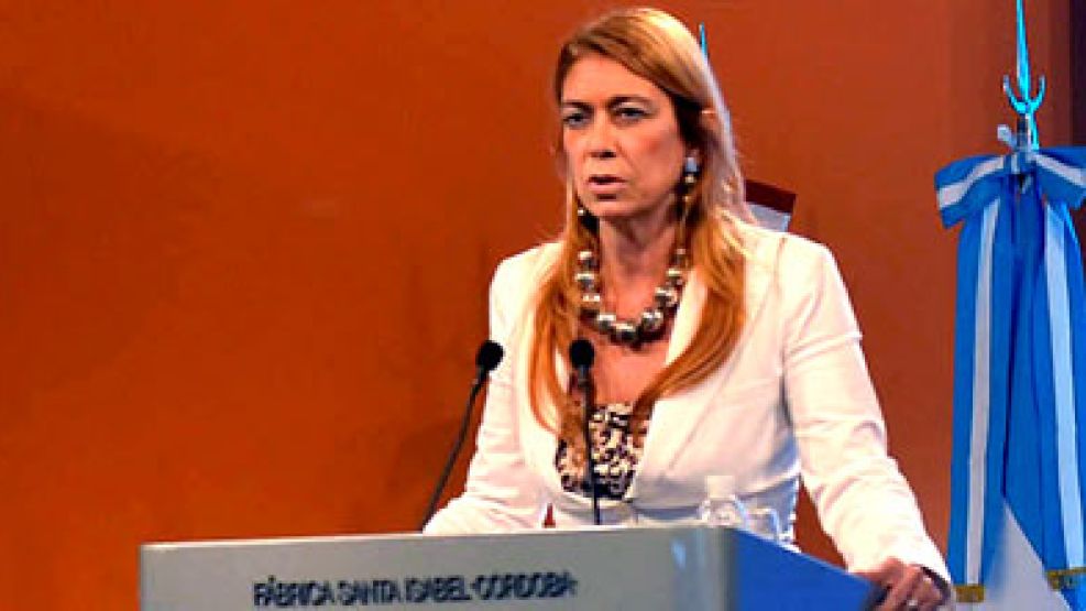 Débora Giorgi le respondió a De La Sota, tras su "portazo" en el acto en Córdoba.