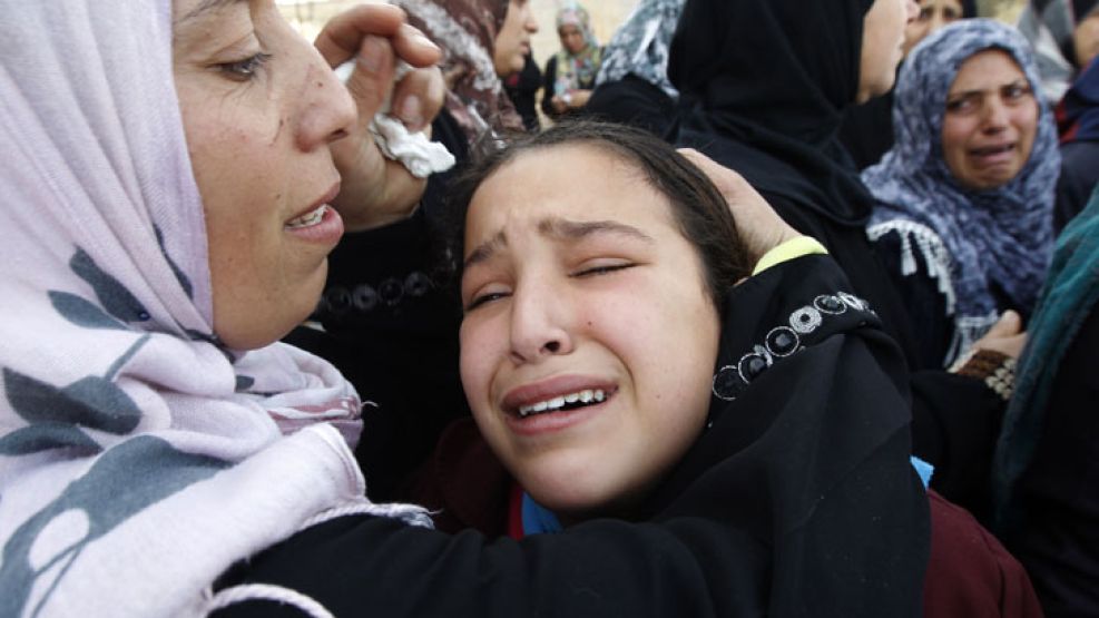 El desconsuelo de familiares de algunas de las víctimas de los ataques aéreos israelíes en Gaza.