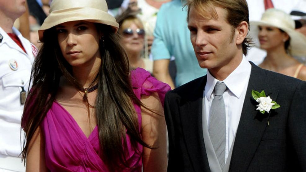 La pareja, que se casa el año próximo, ya espera a su primer hijo.