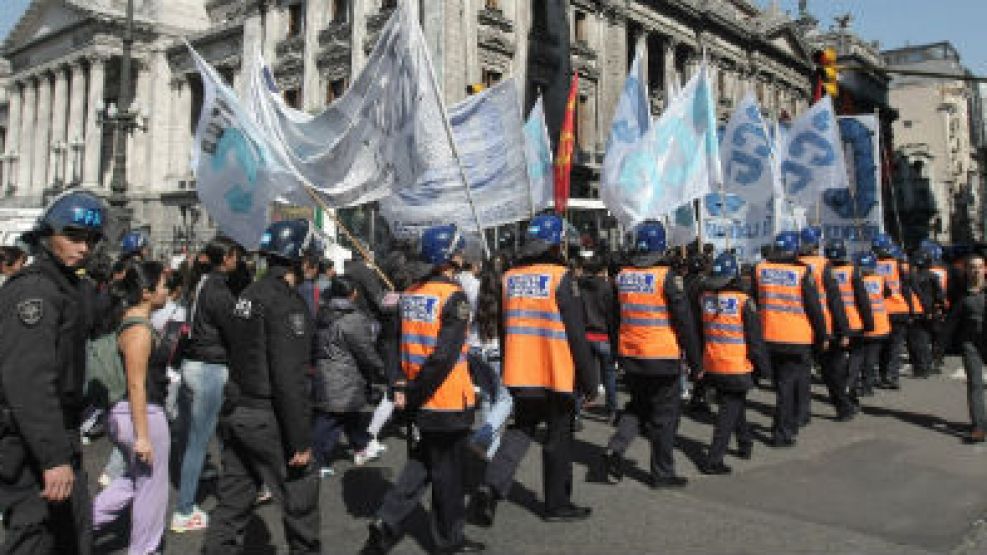CGT y CTA se preparan para el paro general.